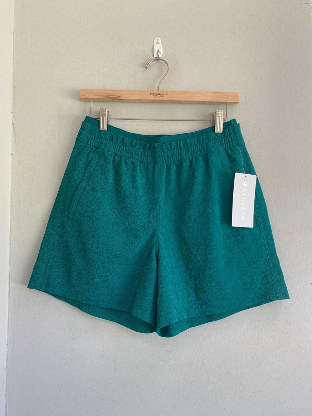 NEW Athleta Echo Short Power of She Green Lined Pocket Shorts Women's Size 6 $79